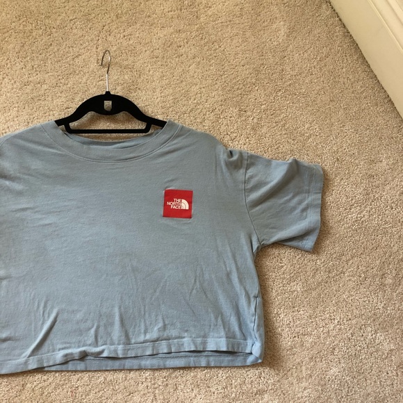 The North Face Cropped Tee - Picture 10 of 11